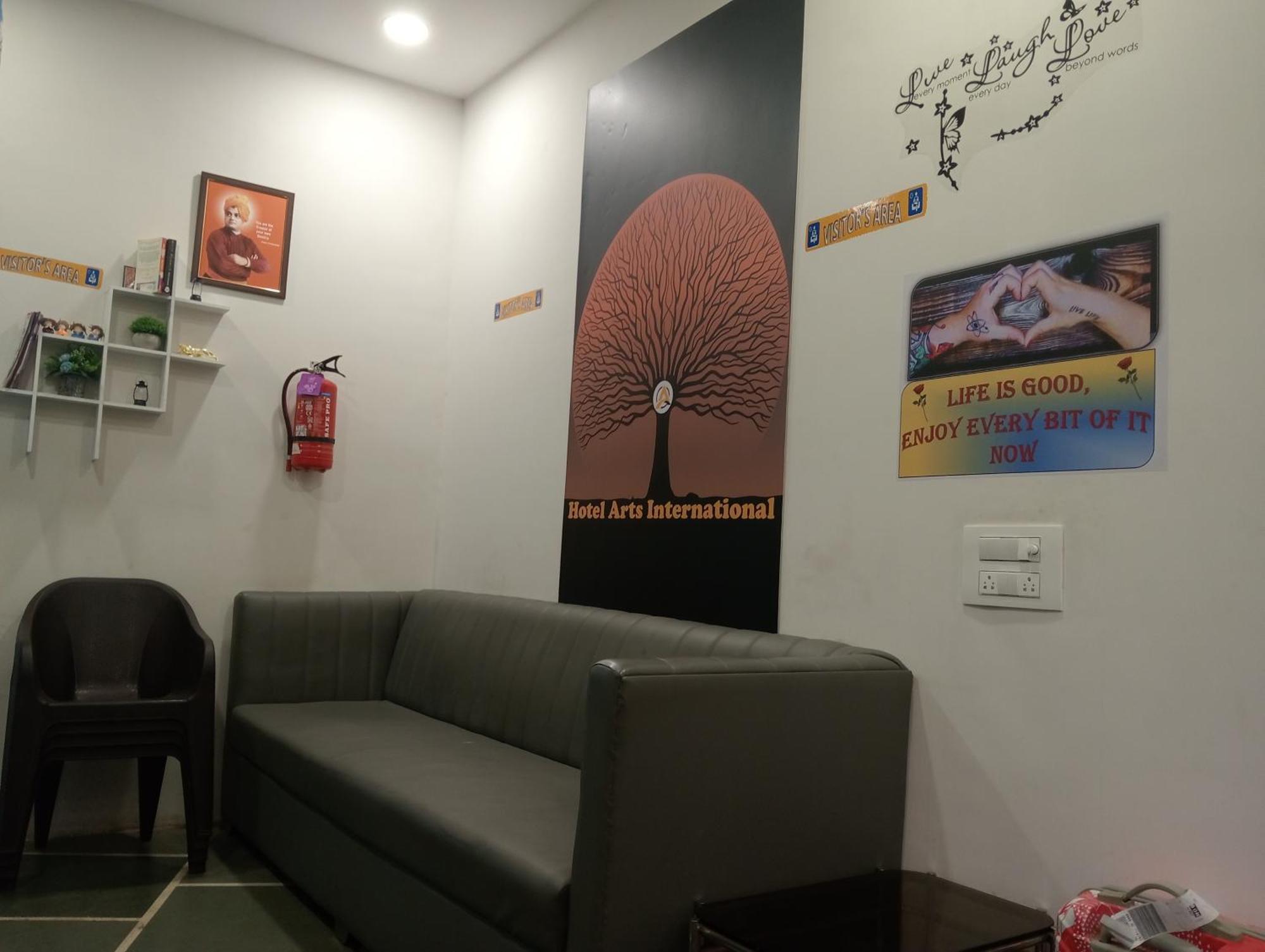 Hotel Arts International, Mumbai